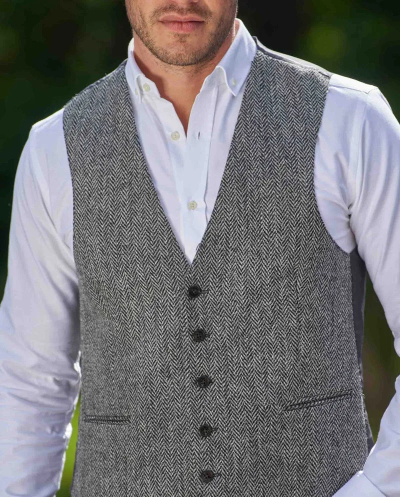 Harris Tweed Weste "Tailor" in black Herringbone