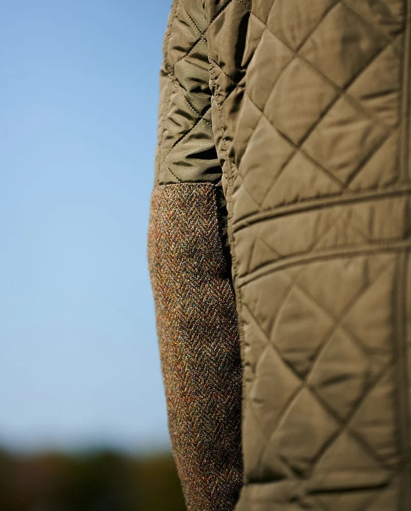 Herren Steppjacke "Boston" in oliv mit Harris Tweed Applikationen