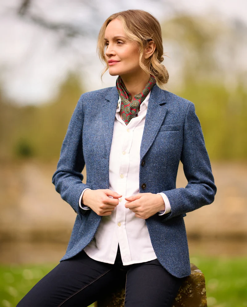 Harris Tweed Blazer "Carola" in blue Shadow