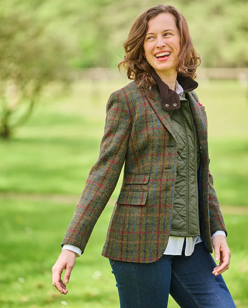 Harris Tweed Blazer "Carola" in red-blue Check