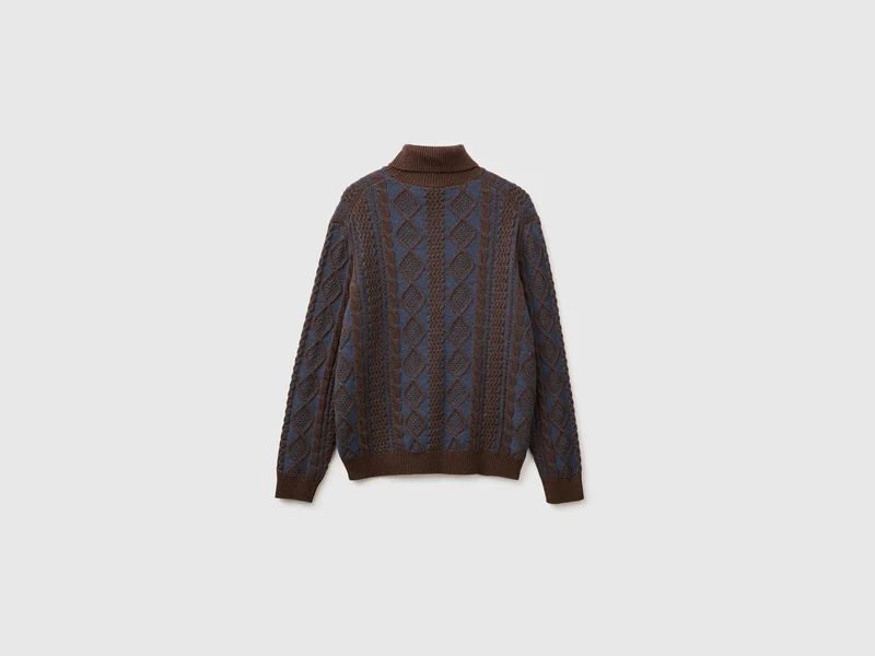 Rollkragenpullover aus einem Wollmischgewebe