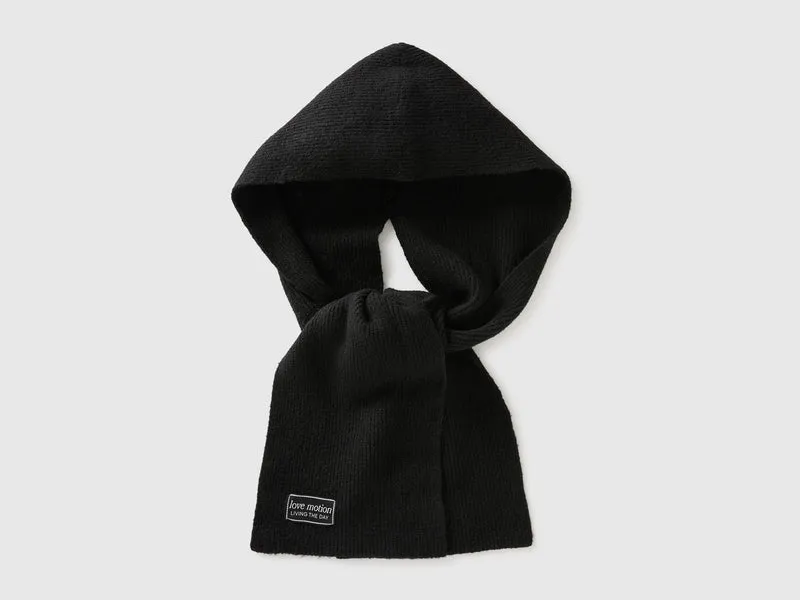 Schal mit Kapuze aus warmer Wollmischung