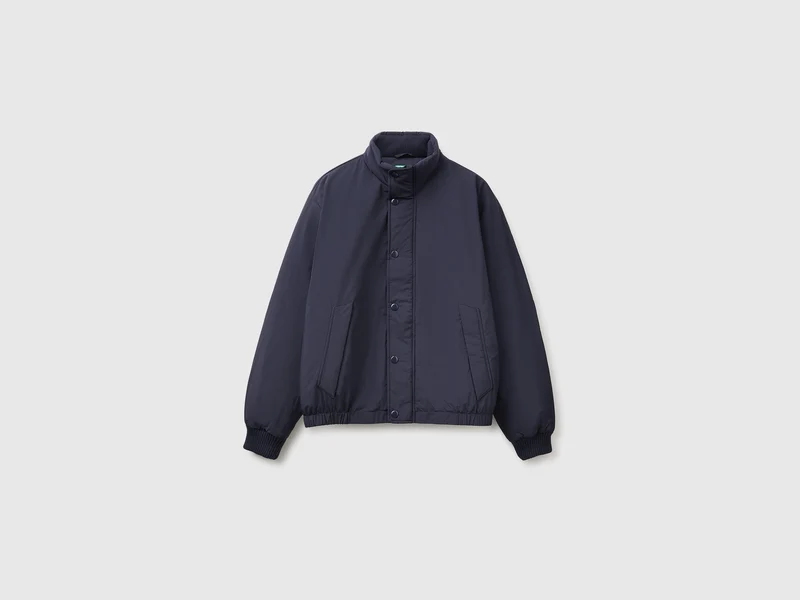 Daunenjacke mit hohem Kragen