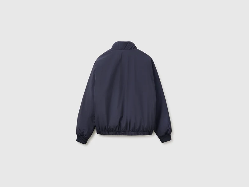 Daunenjacke mit hohem Kragen