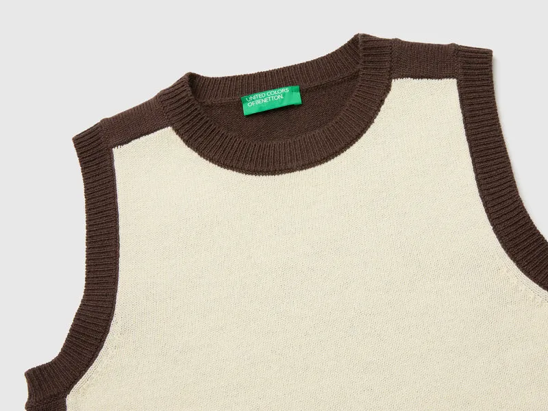 Strickweste aus 100 % Wolle mit Farbblockmuster