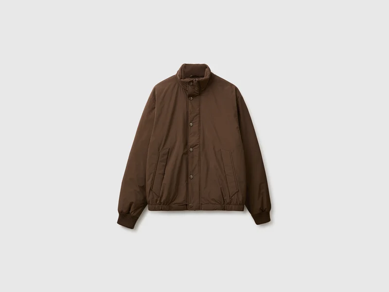 Daunenjacke mit hohem Kragen