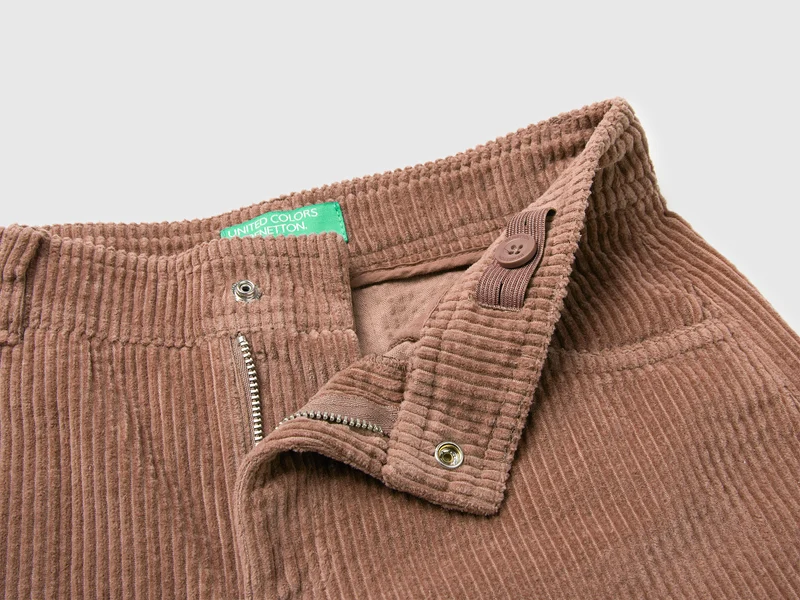 Cordhose in Fassform
