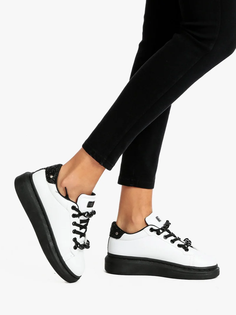 Sneakers donna con catene - bianco