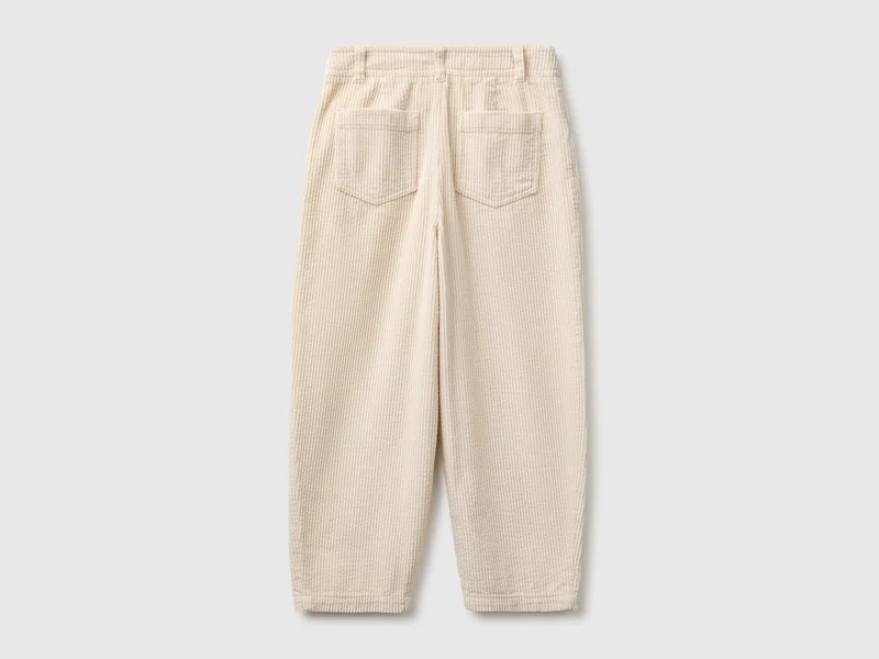 Cordhose in Fassform