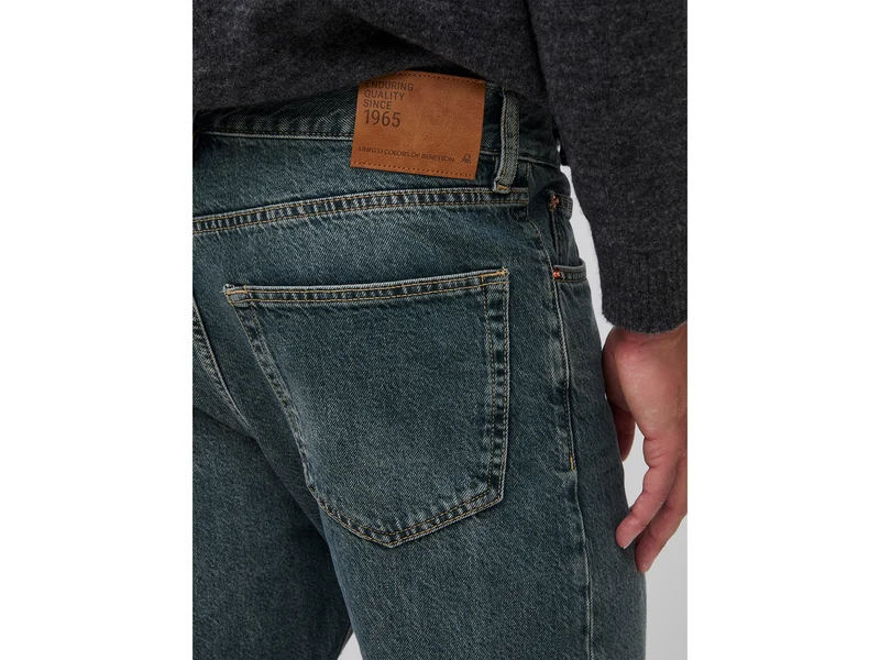 Jeans in regulärer Passform, 100 % Baumwolle