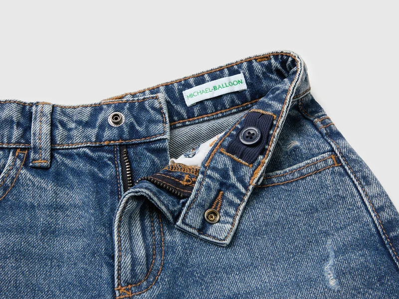 Jeans mit Ballonpassform
