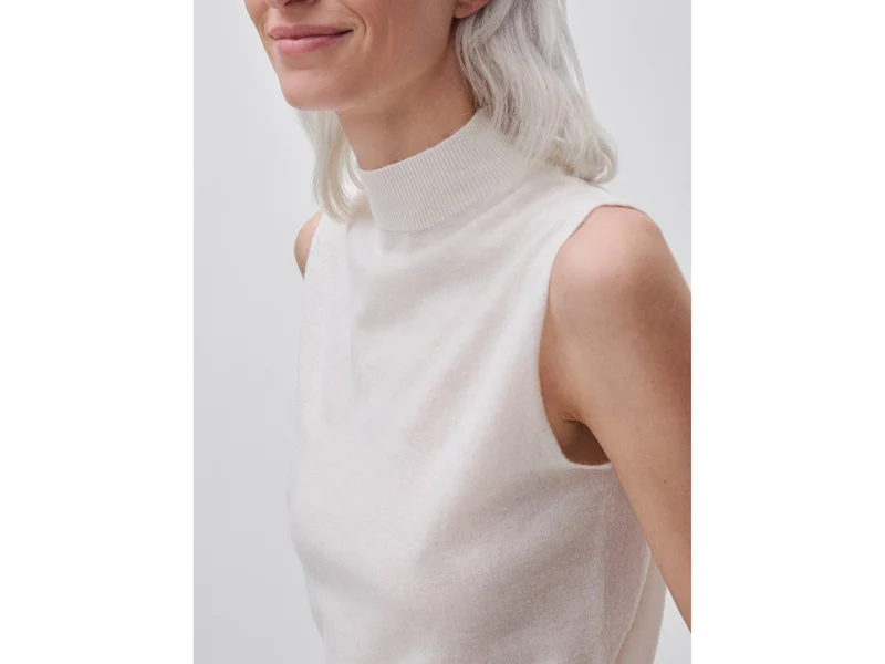 Ärmelloser Rollkragenpullover aus ultraleichtem Wollmischgewebe