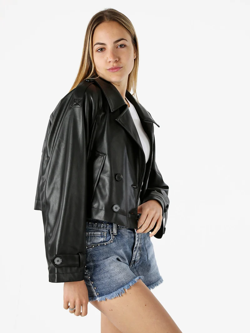 Giacca cropped in ecopelle da donna con chiusura a doppiopetto - nero