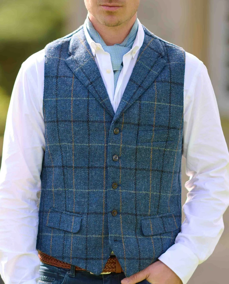Harris Tweed Weste "Wales" in blue overcheck