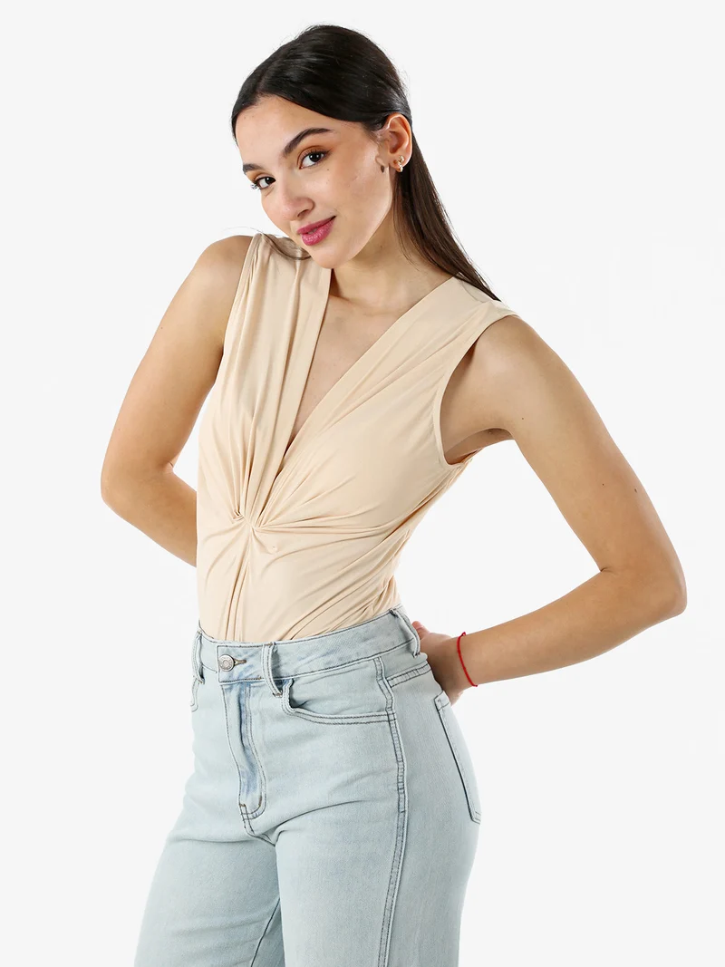 Body donna smanicato con scollo a V - beige