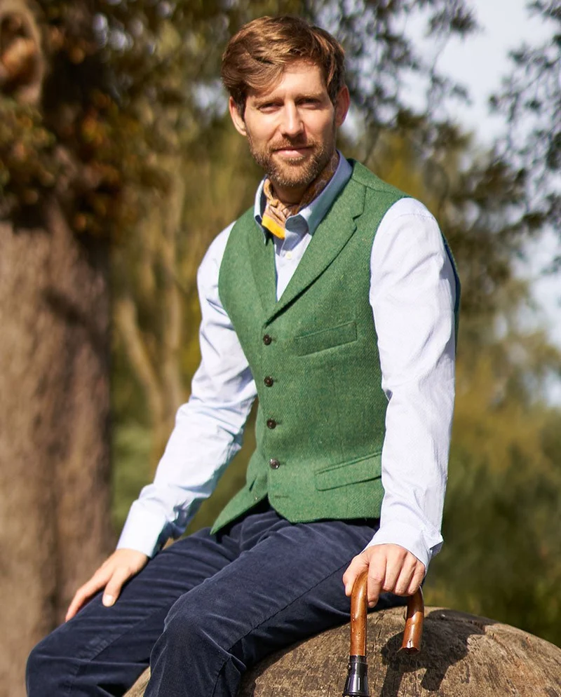 Wales - grüne Harris Tweed Weste mit Kragen