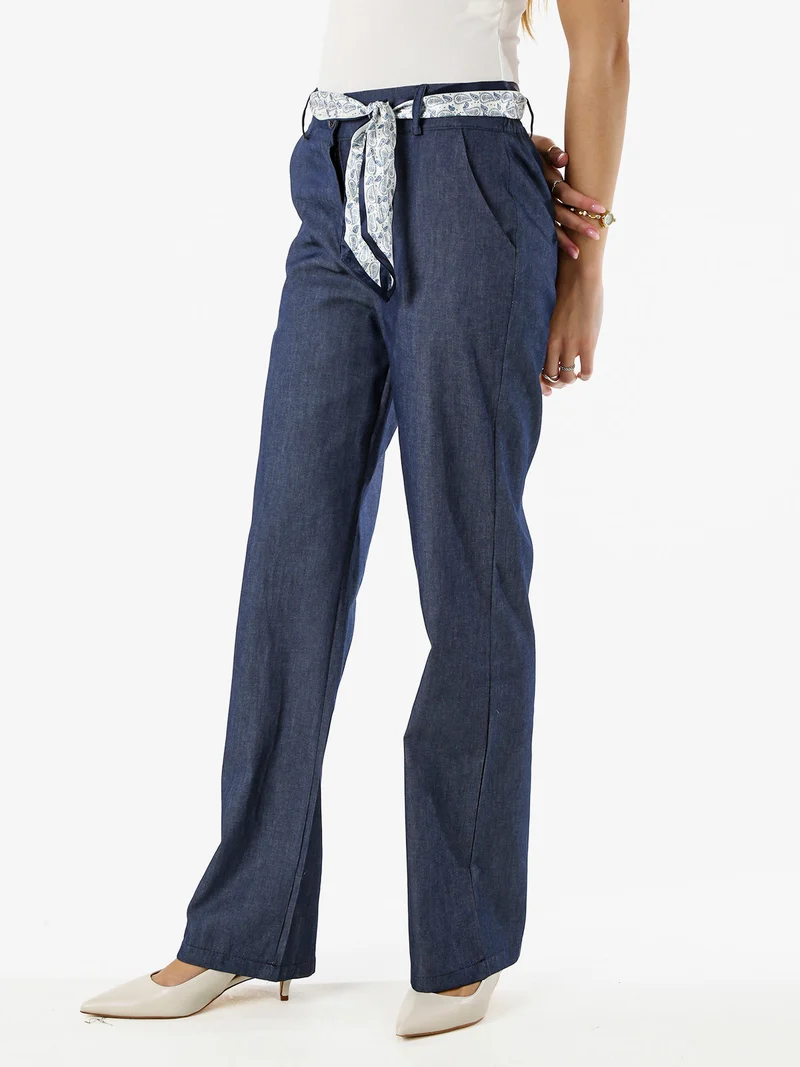 Pantaloni donna in cotone a gamba dritta con cintura a foulard -blu