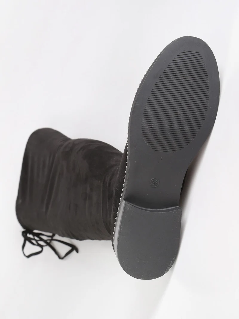 Stivali al ginocchio con borchie - nero