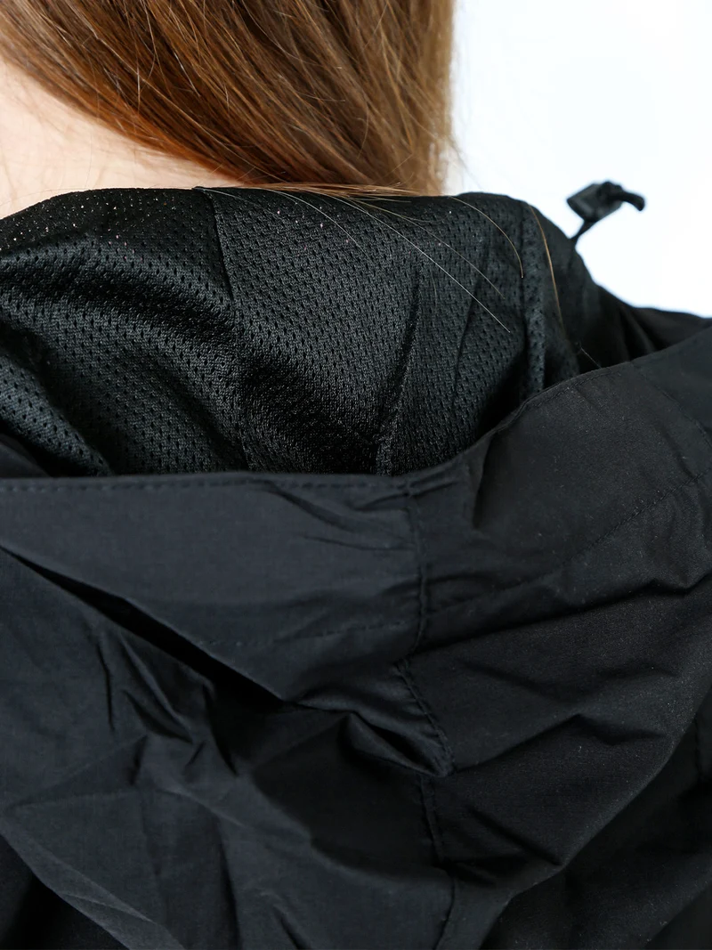 Giacca a vento da donna con cappuccio - nero
