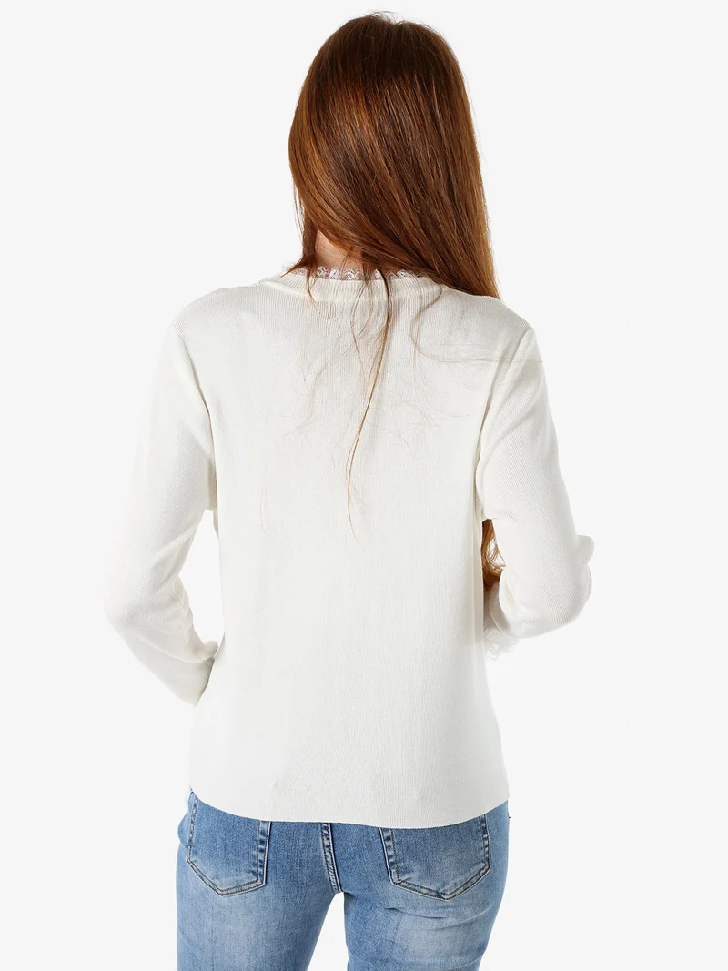 Maglia girocollo da donna con dettagli in pizzo - bianco