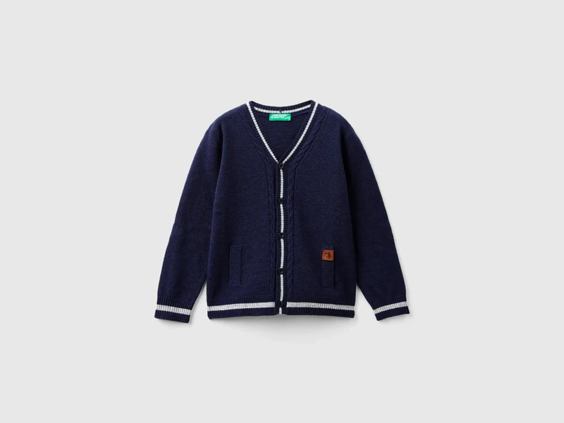 Cardigan mit V-Ausschnitt