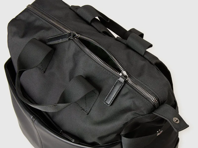 Rucksack mit Taschen