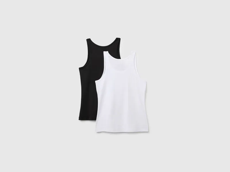 Zwei Tanktops aus Baumwolle und Modal