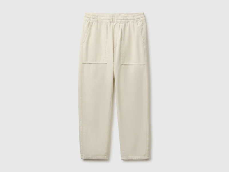 Kurze Samt-Jogginghosen