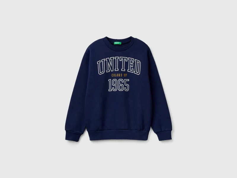 Warmer Sweater mit Logo