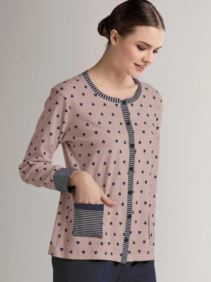 ADORE Pigiama da donna in cotone interlock con stampa cuori e taschino - taupe