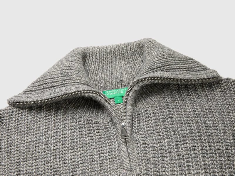 Mélange-Pullover mit Stehkragen und halbem Reißverschluss
