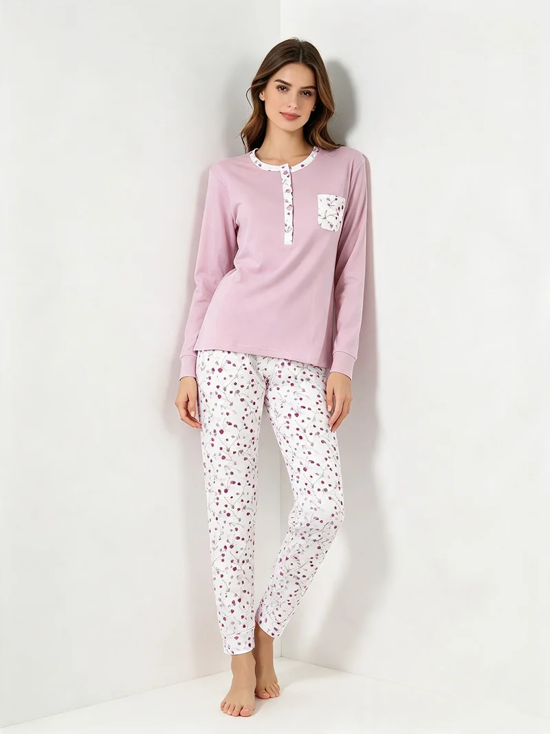 Pigiama lungo da donna in cotone con taschino e pantaloni floreali - rosa
