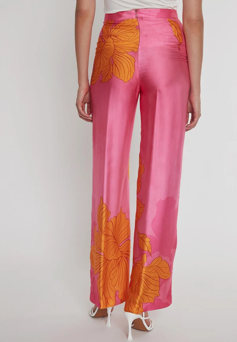 Satinhose Paska