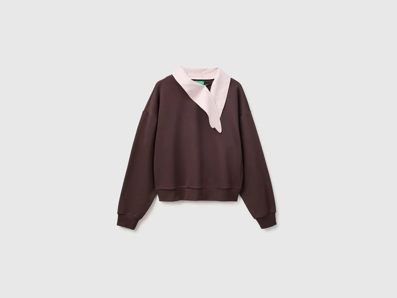 Sweatshirt mit abnehmbarem Schal