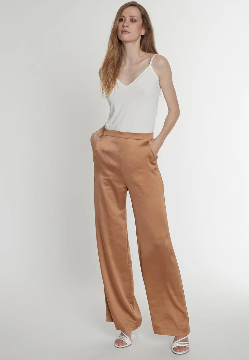 Satinhose Pahisea