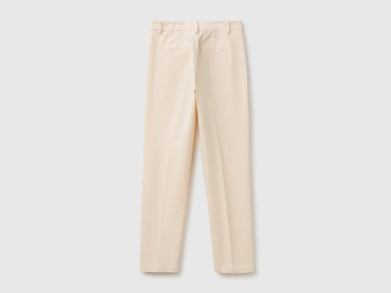 Chinos aus Stretch-Samt