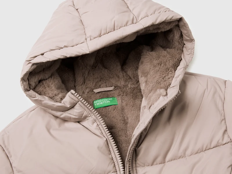 Wattierte Jacke mit Kapuze