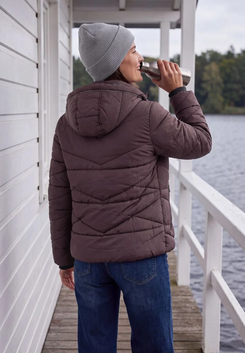 Steppjacke mit Kapuze und Zipper