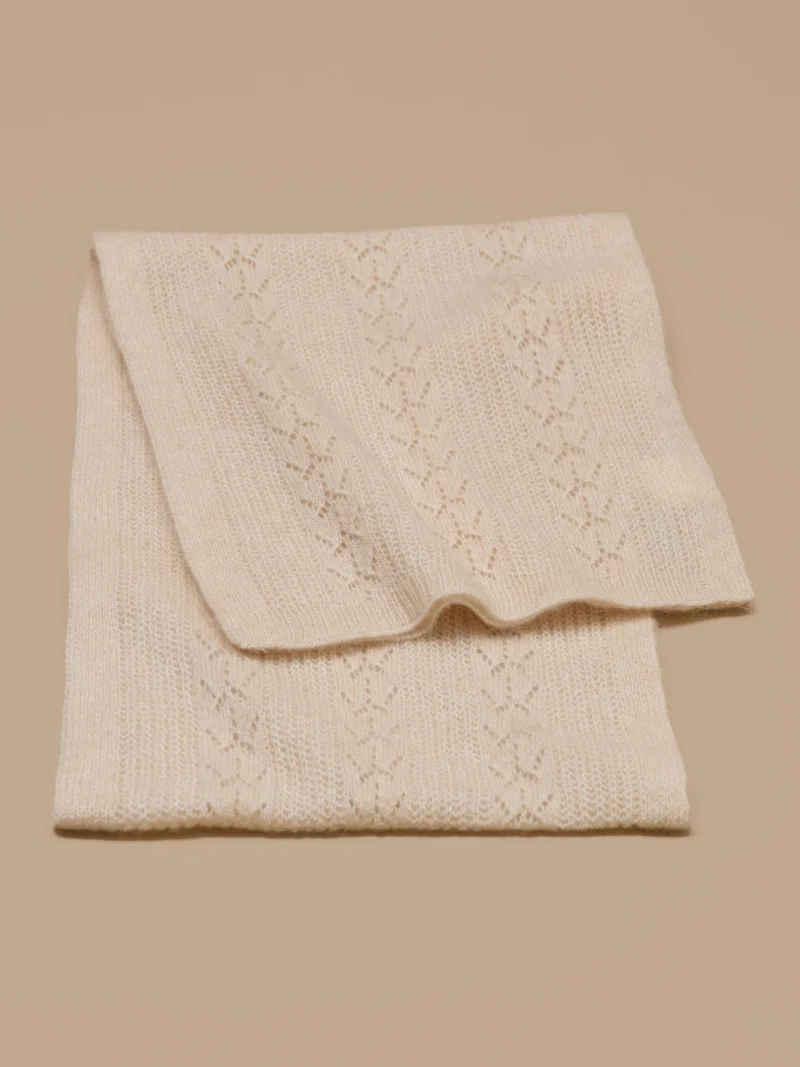 Damen-Wollschal mit Ajour-Muster
