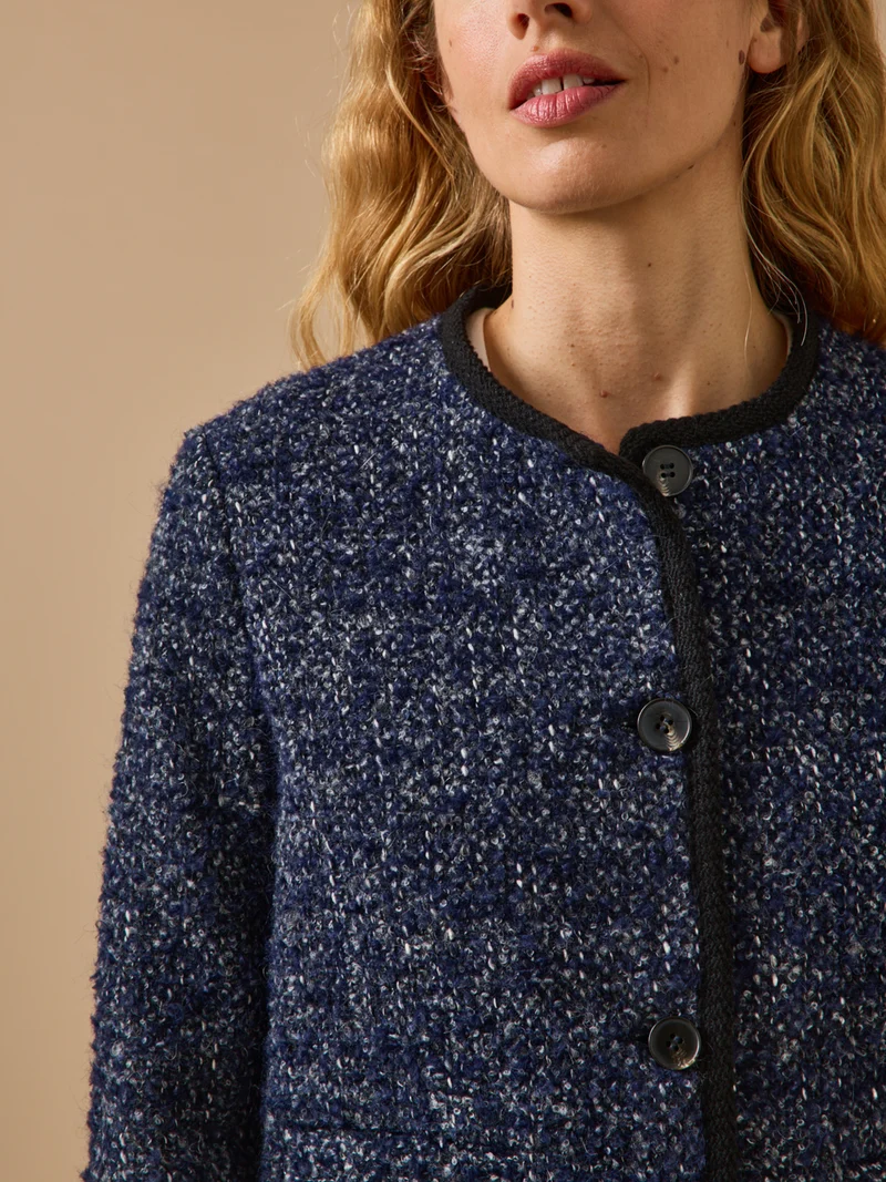Damenjacke ohne Kragen aus Tweed