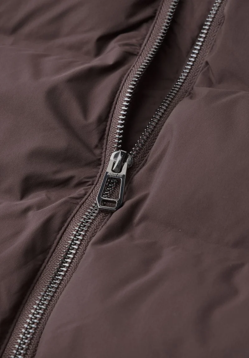 Kurze Jacke mit geklebter Steppung