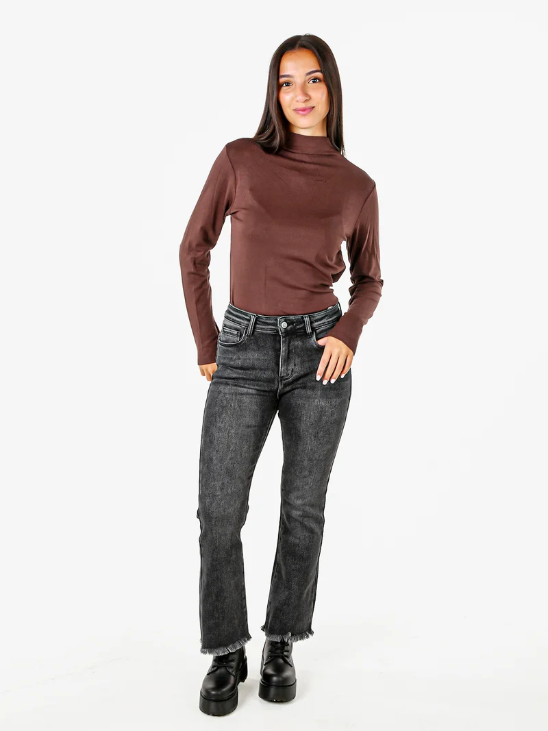 T-shirt donna a maniche lunghe in cotone con collo a lupetto - moro