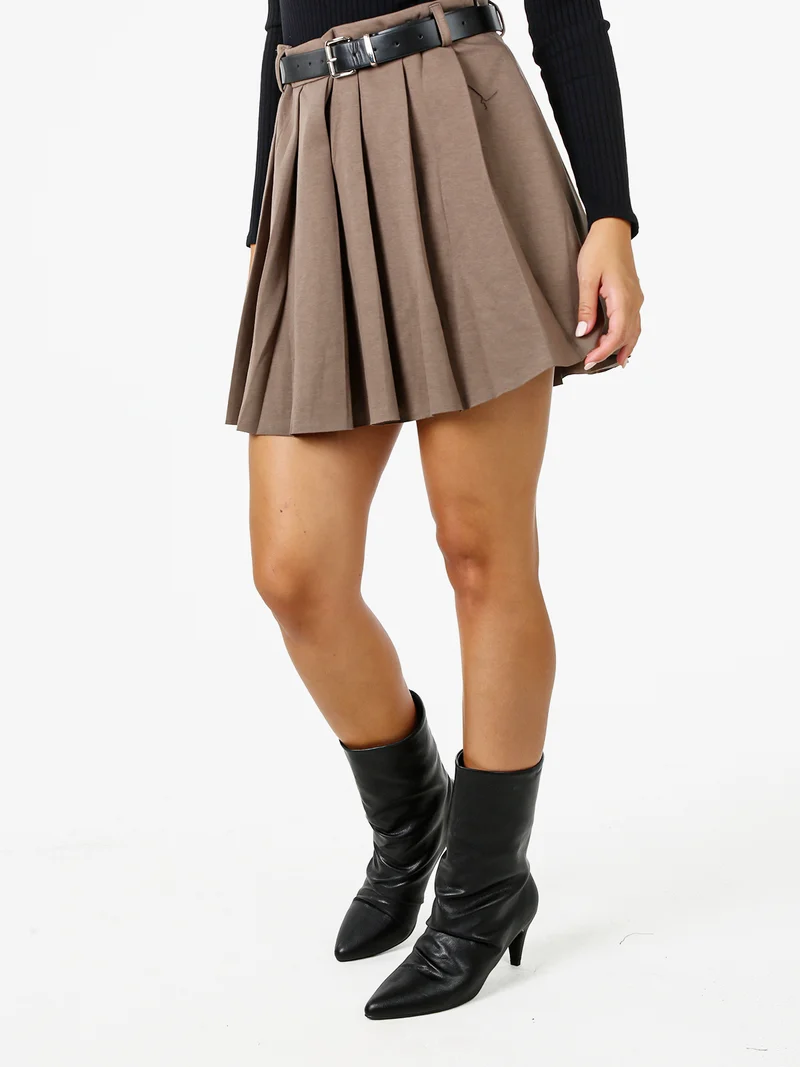 Gonna a pantalone da donna con pieghe e cintura - marrone