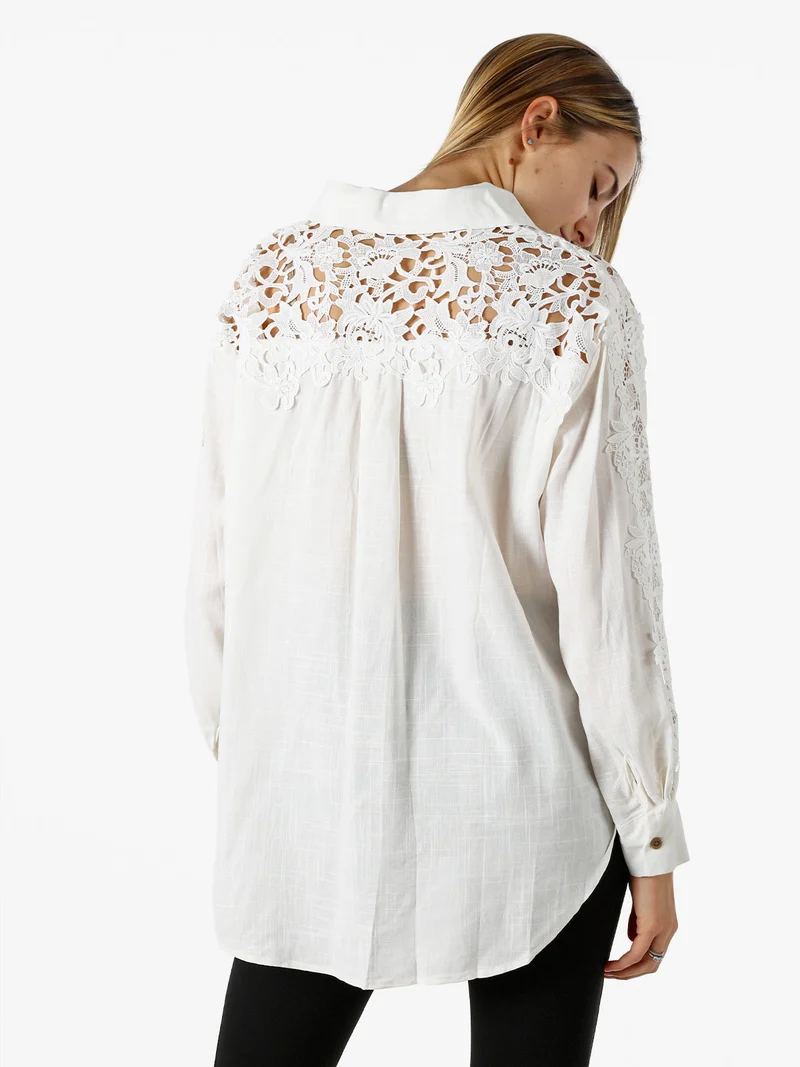 Camicia donna a maniche lunghe con dettagli in pizzo macramè - bianco