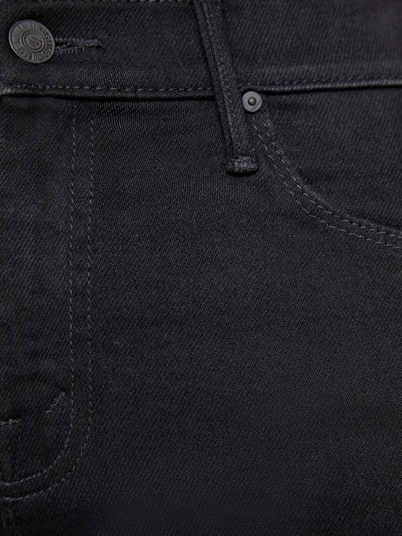 The Weekender Jeans