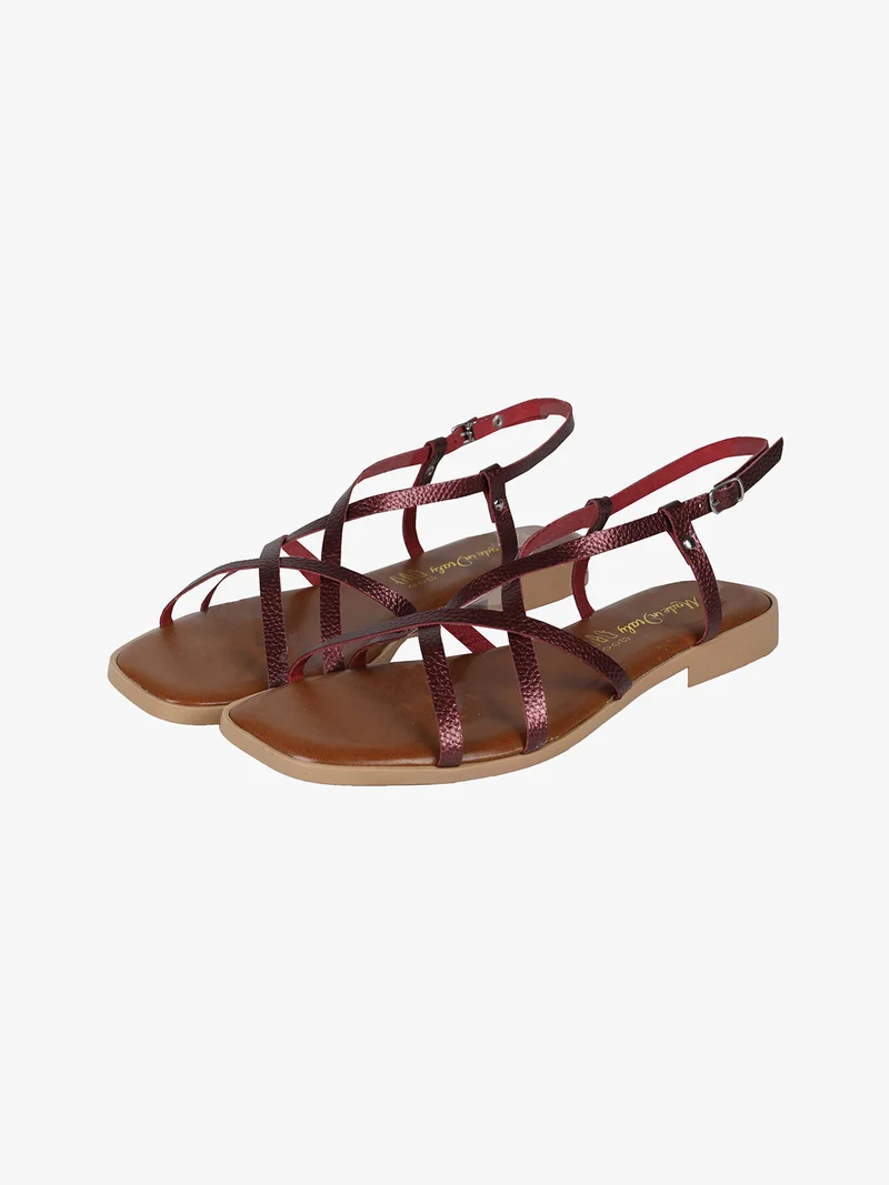Sandali bassi in pelle da donna con fascette incrociate - bordeaux