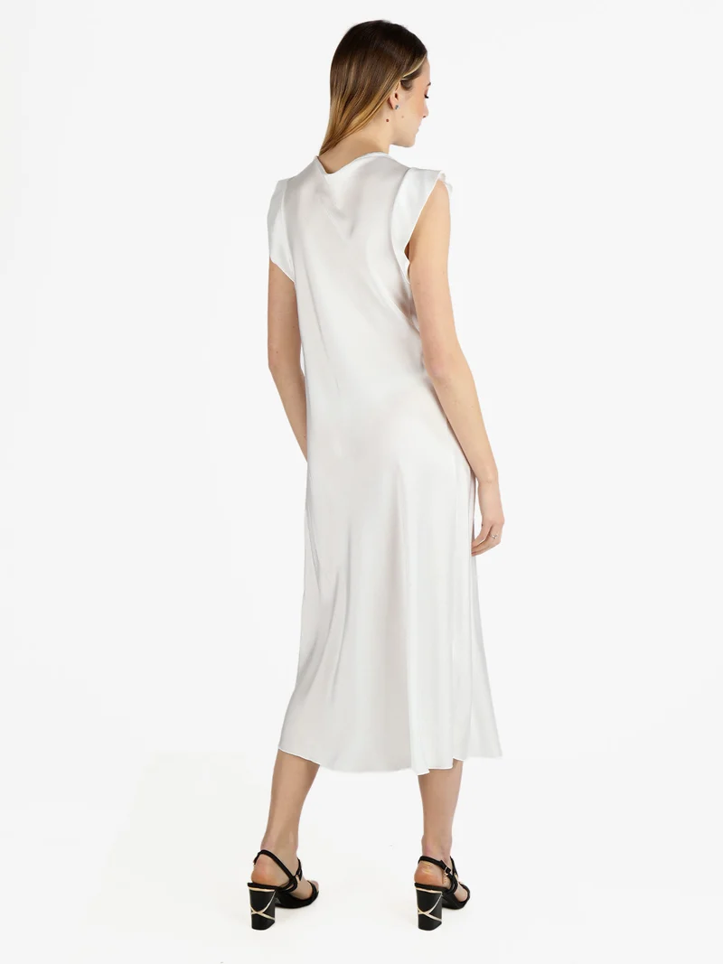 Abito lungo da donna senza maniche con scollo a cascata - bianco