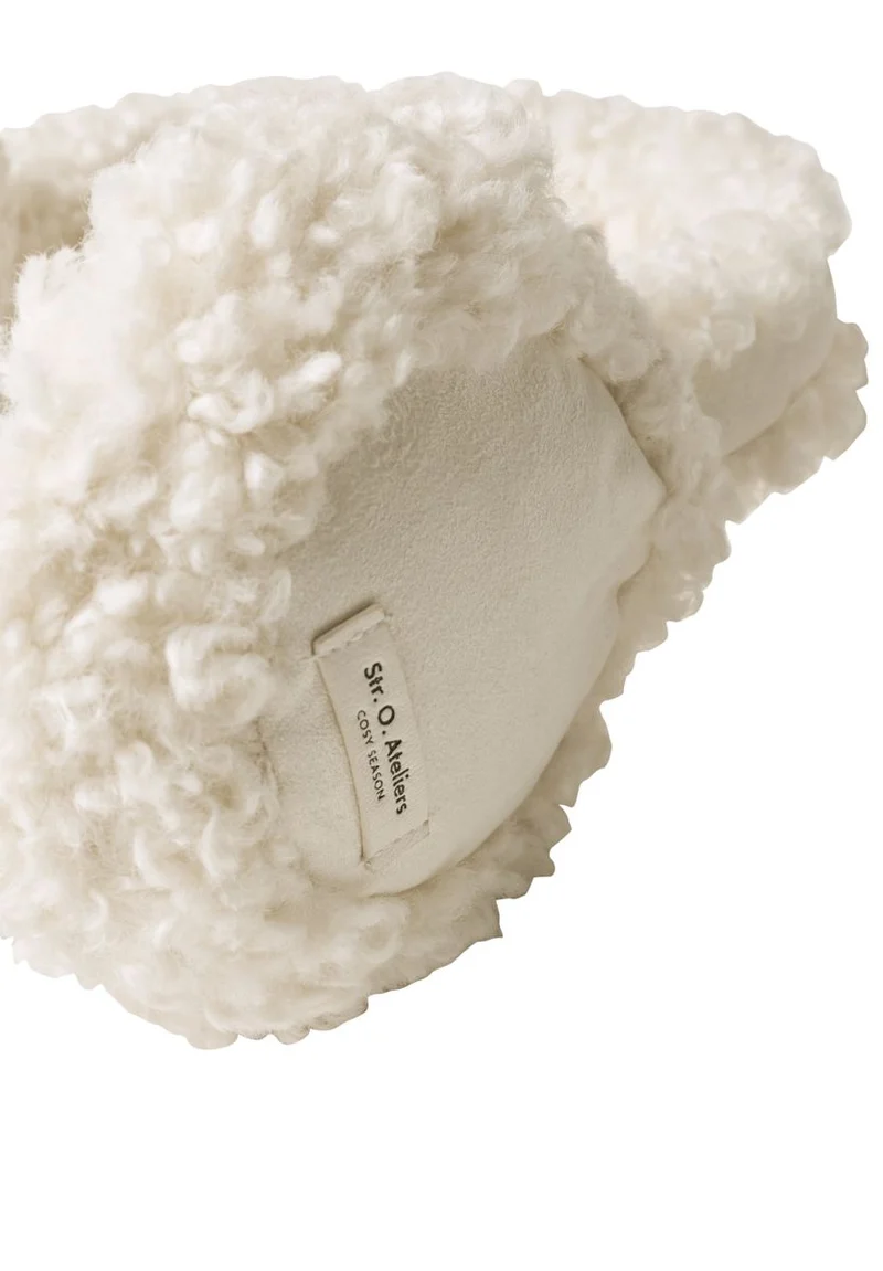 Teddy-Ohrwärmer mit Veloursdetails