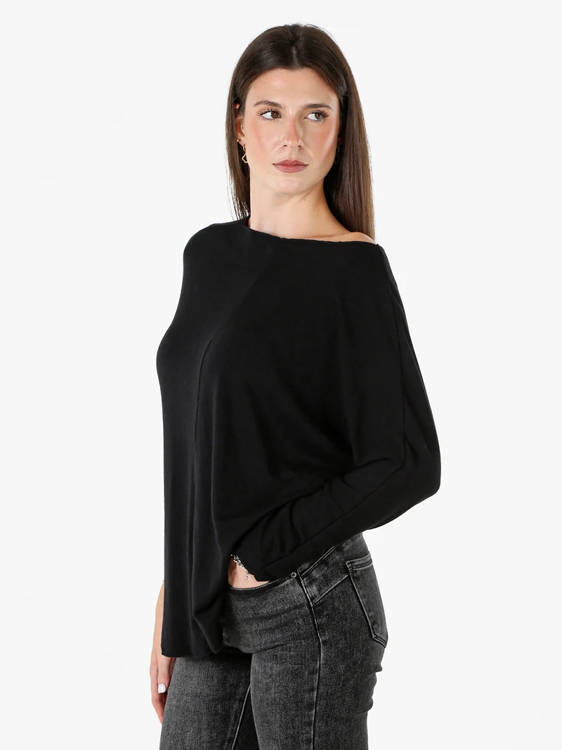 Maglia girocollo da donna con maniche lunghe a pipistrello - nero