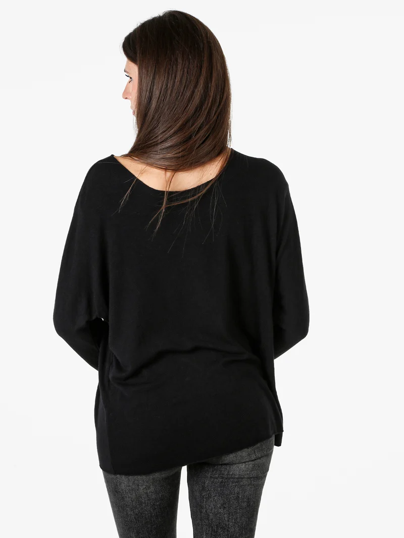 Maglia girocollo da donna con maniche lunghe a pipistrello - nero